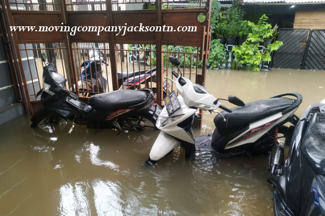 Bahaya Menyalakan Sepeda Motor